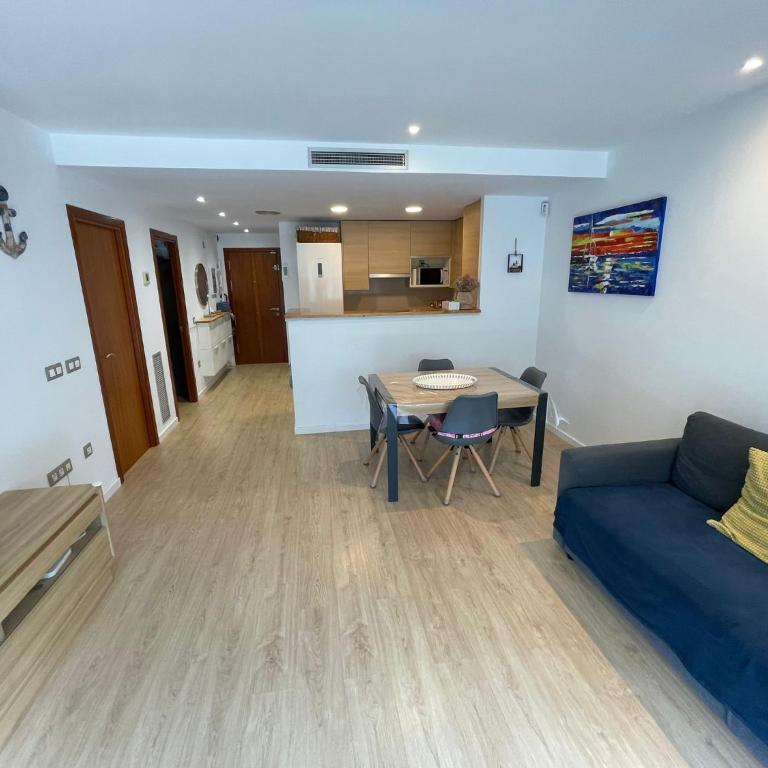 Palamós Apartamentos - Apartamento Deluxe de 2 dormitorios con balcón - 2