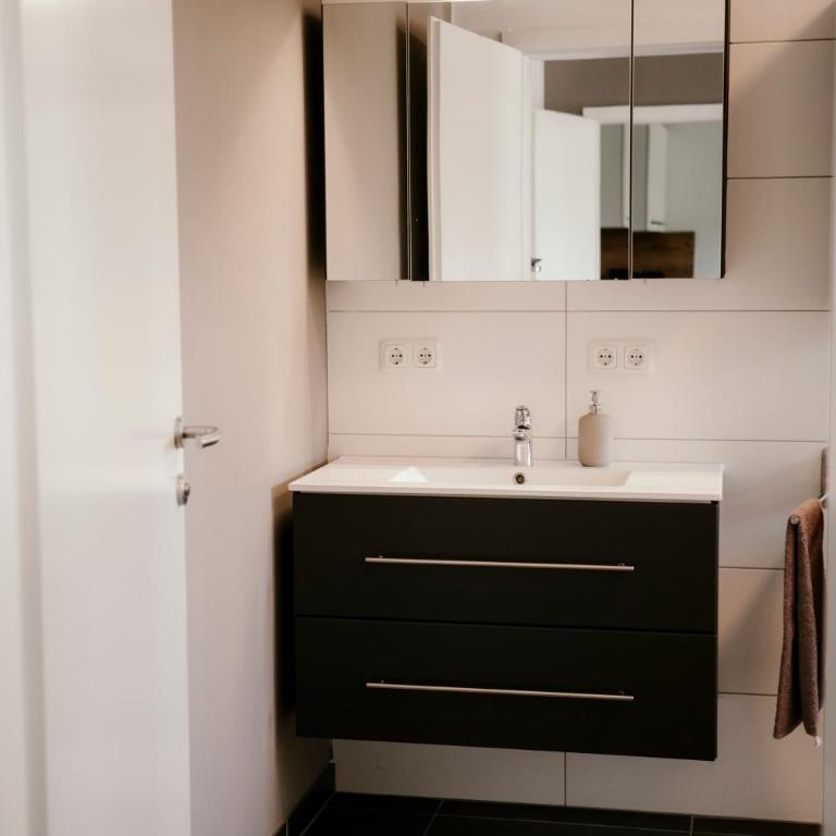 CLAUS RESCH APPARTEMENTS - E-Bike, Wandern, Minigolf, Familie, Urlaub an der Weinstraße - Appartement avec Terrasse - 8