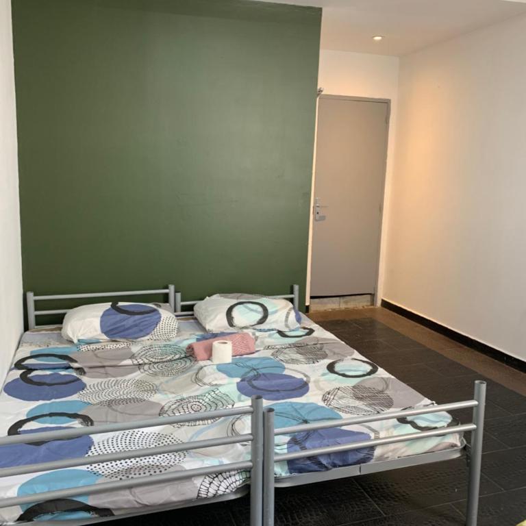 Hôtel Le Capitol - Triple Room with City View - 3