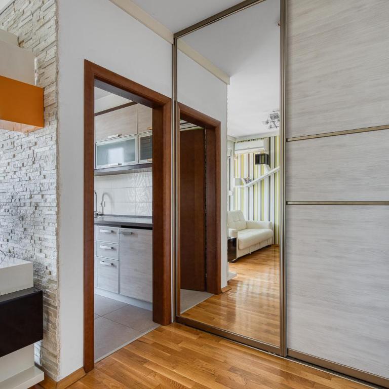 Studio apartment in the centre of Budva - Apartman sa 1 Spavaćom Sobom - 8