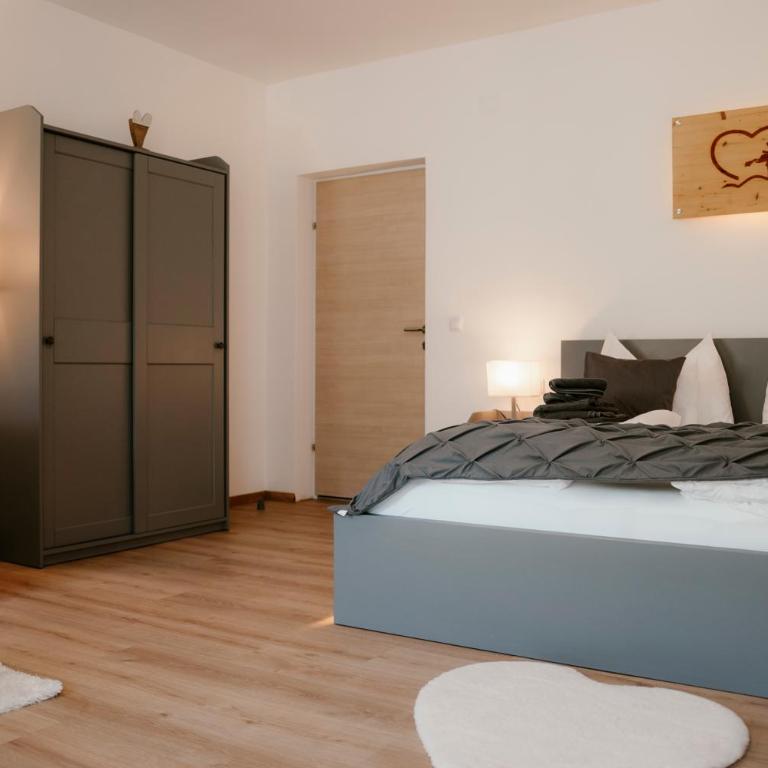 CLAUS RESCH APPARTEMENTS - E-Bike, Wandern, Minigolf, Familie, Urlaub an der Weinstraße - Grande Chambre Double - 22