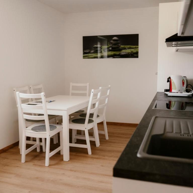 CLAUS RESCH APPARTEMENTS - E-Bike, Wandern, Minigolf, Familie, Urlaub an der Weinstraße - Grande Chambre Double - 27