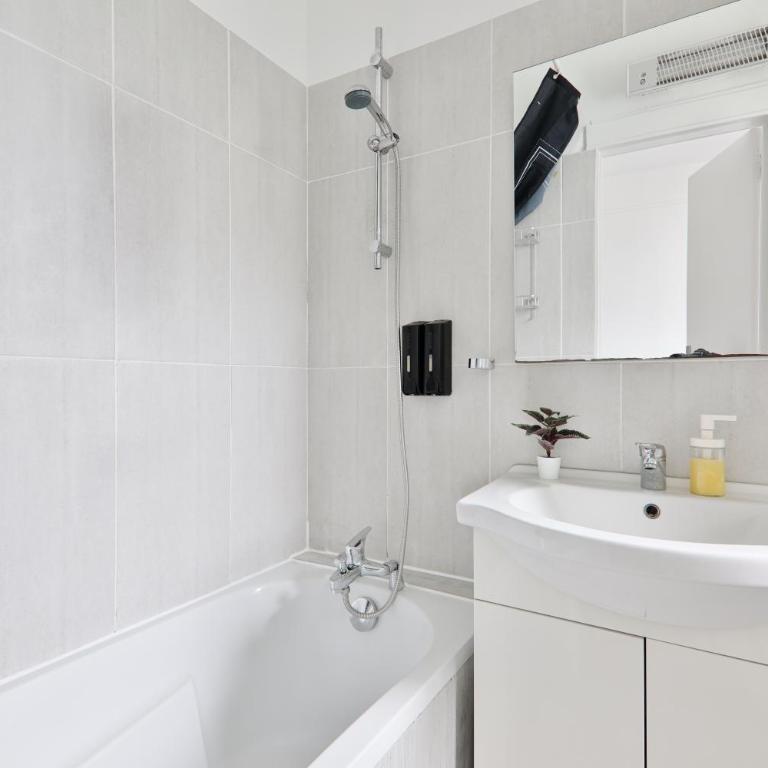 Heart of Paris 1BR-6P Tour Eiffel Free Netflix - Appartement 1 Chambre - 13