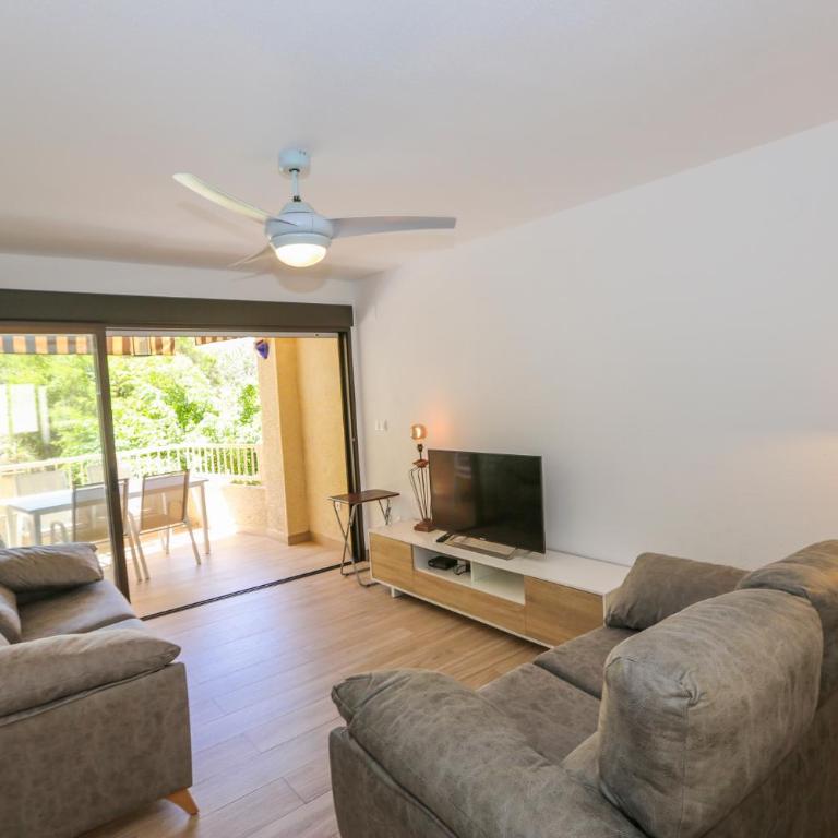 La Caleta Sea views and Pool - Three-Bedroom Apartment - 23