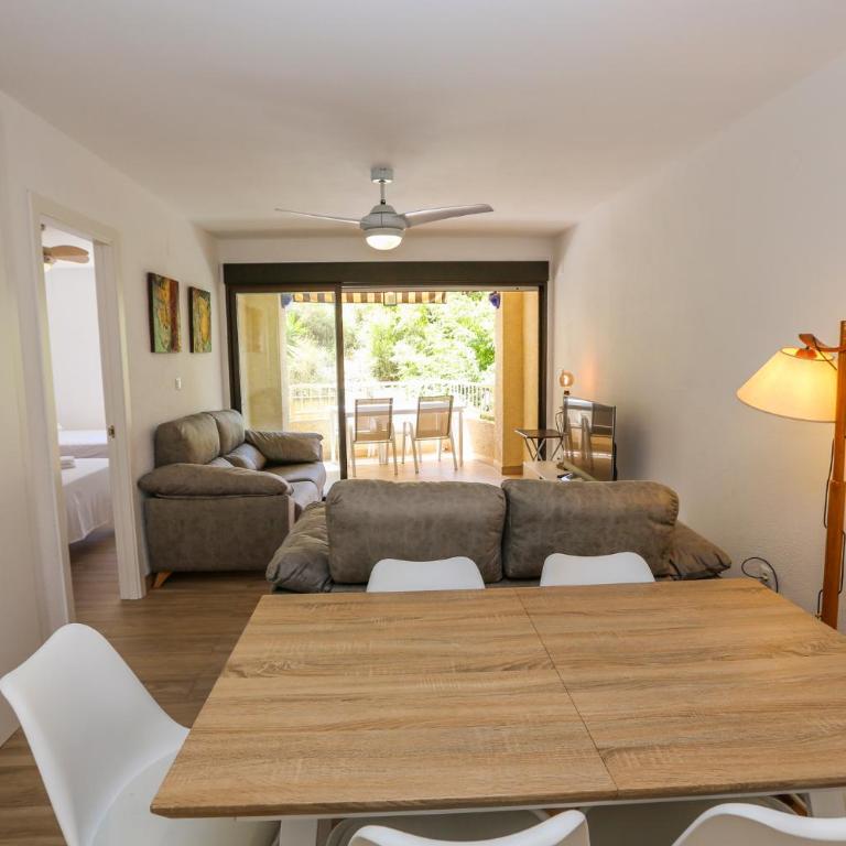 La Caleta Sea views and Pool - Three-Bedroom Apartment - 15