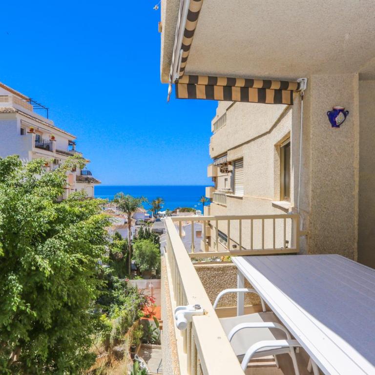 La Caleta Sea views and Pool - Three-Bedroom Apartment - 9