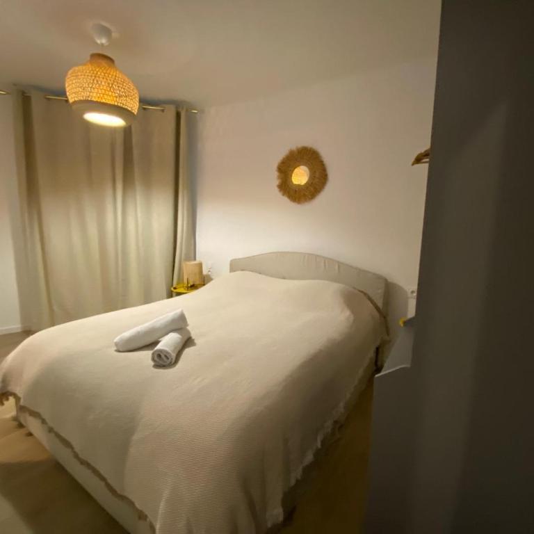Suites Aronas-hébergements climatisés rive droite plein centre ville - Studio avec Terrasse - 7