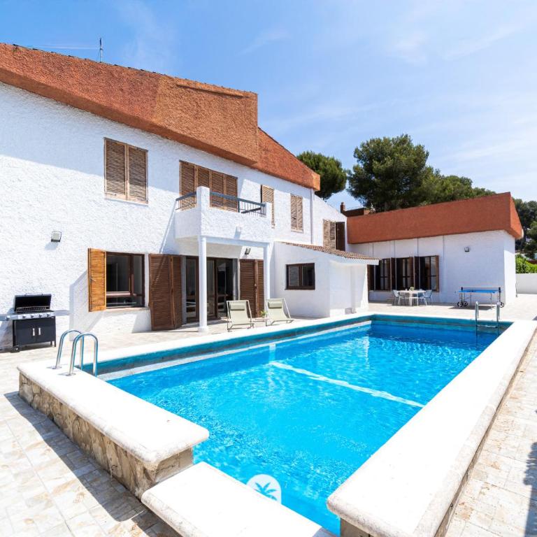 Mediterranean Way - Apartamento privado en villa compartida con piscina - Apartamento de 3 dormitorios - 1