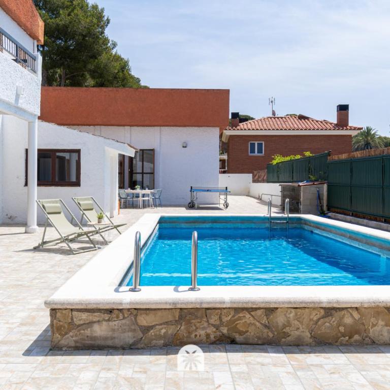 Mediterranean Way - Apartamento privado en villa compartida con piscina - Apartamento de 3 dormitorios - 63