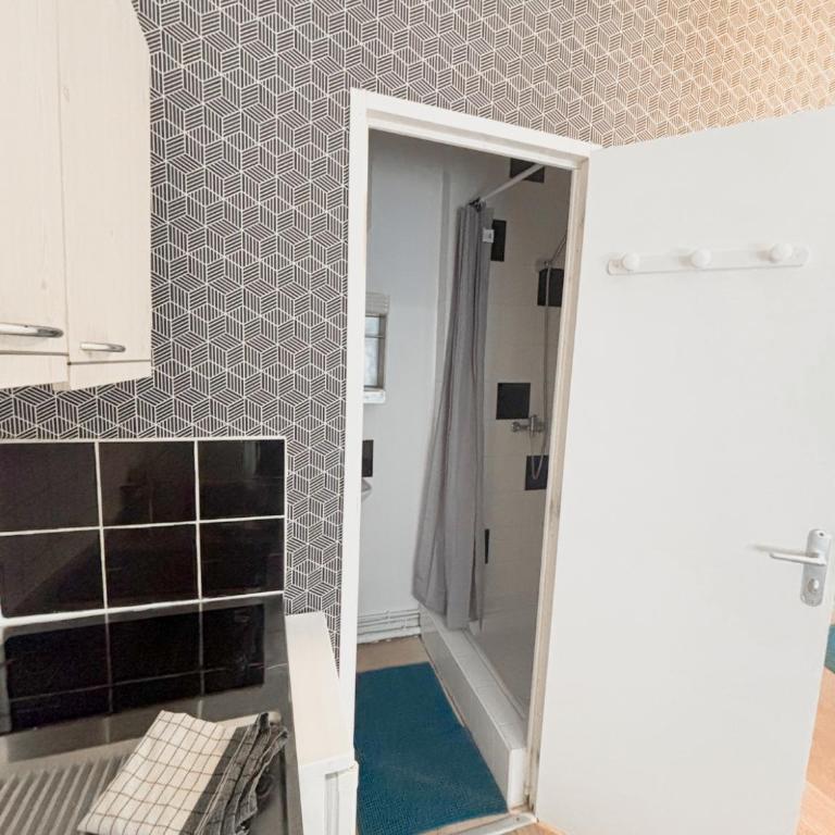 La ContrEscarpe - Studios de DEPANNAGE - Secteur GARE CENTRE - Standard Double Room - 10