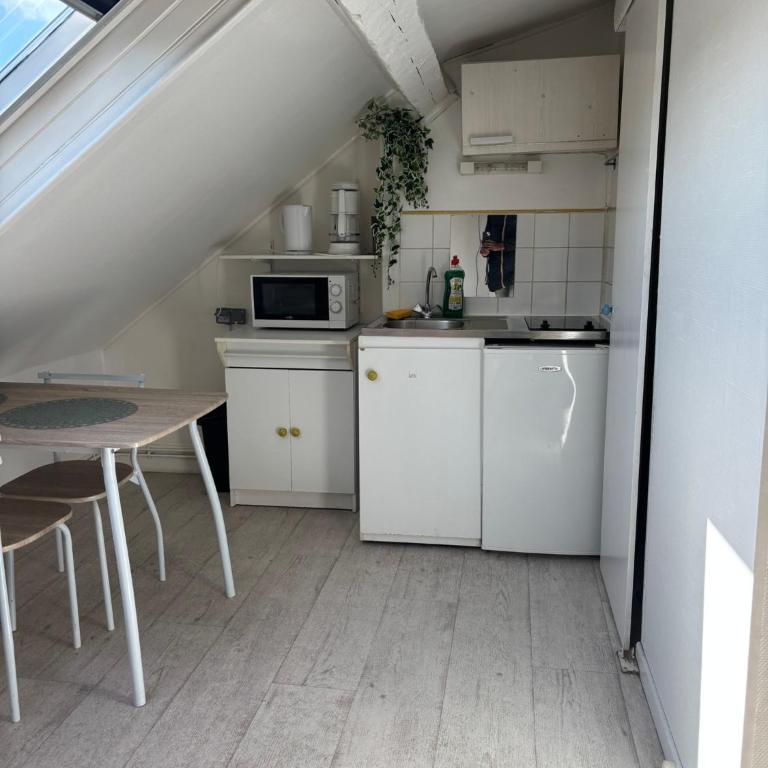 La ContrEscarpe - Studios de DEPANNAGE - Secteur GARE CENTRE - Standard Double Room - 5