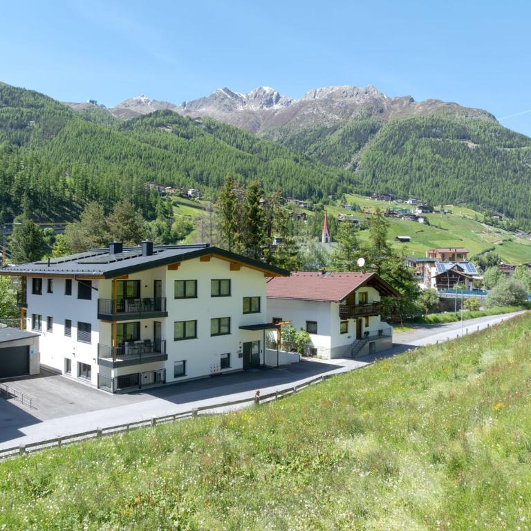 Haus Bergliebe - Two-Bedroom Apartment with Mountain View - 4