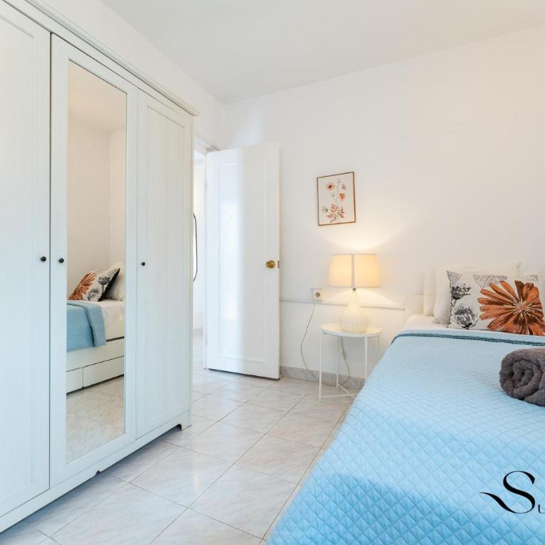 Great Location, Sea View, 2 Bedroom, Steps from the Beach - Two-Bedroom Apartment with Terrace and Sea View - 11