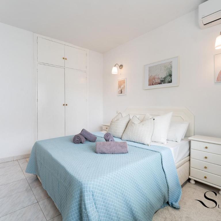 Great Location, Sea View, 2 Bedroom, Steps from the Beach - Two-Bedroom Apartment with Terrace and Sea View - 16