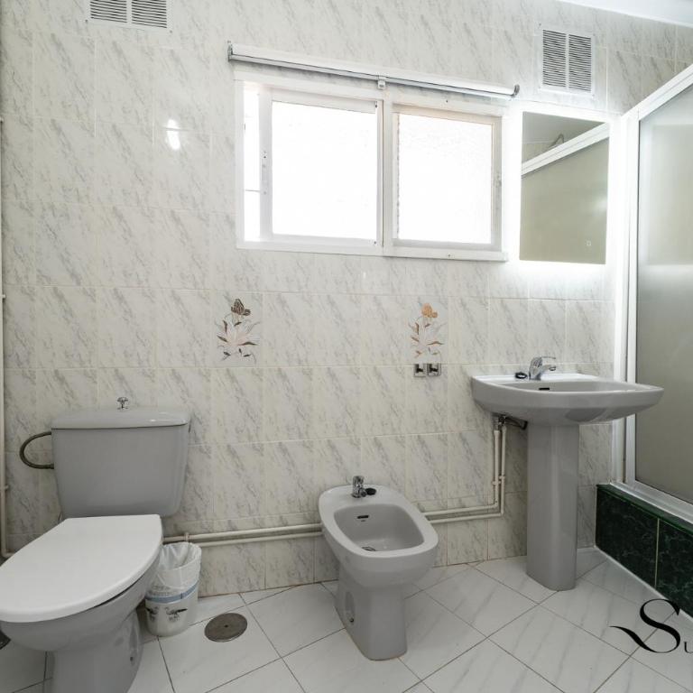 Great Location, Sea View, 2 Bedroom, Steps from the Beach - Two-Bedroom Apartment with Terrace and Sea View - 20
