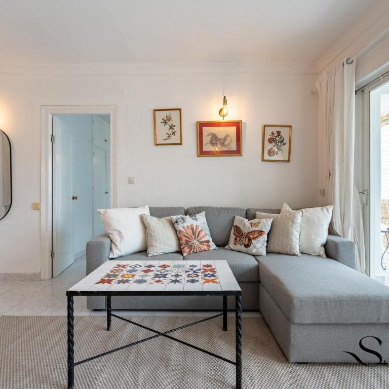 Great Location, Sea View, 2 Bedroom, Steps from the Beach - Two-Bedroom Apartment with Terrace and Sea View - 22