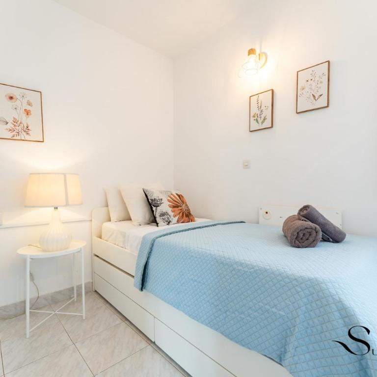Great Location, Sea View, 2 Bedroom, Steps from the Beach - Two-Bedroom Apartment with Terrace and Sea View - 17