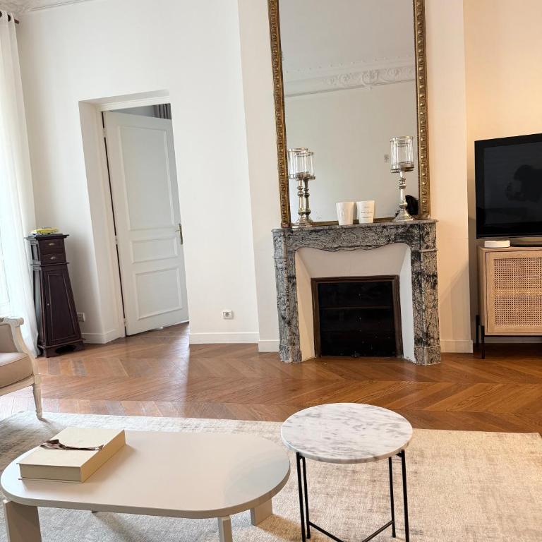 Central Champs Élysée - High Luxury 2 Bedroom Apartment - Appartement 2 Chambres - 9