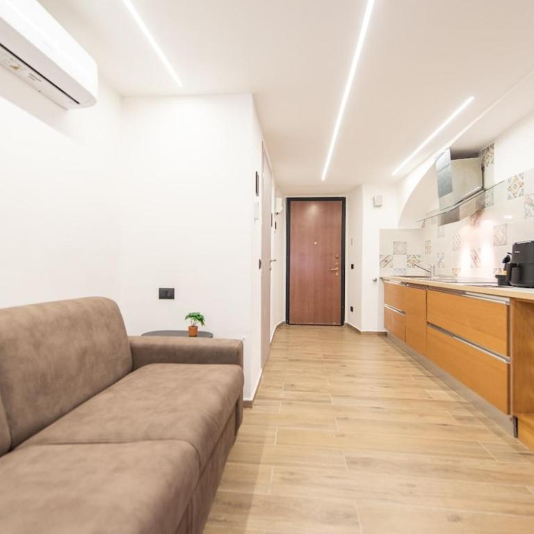the Heart of Turin Center - One-Bedroom Apartment - 4