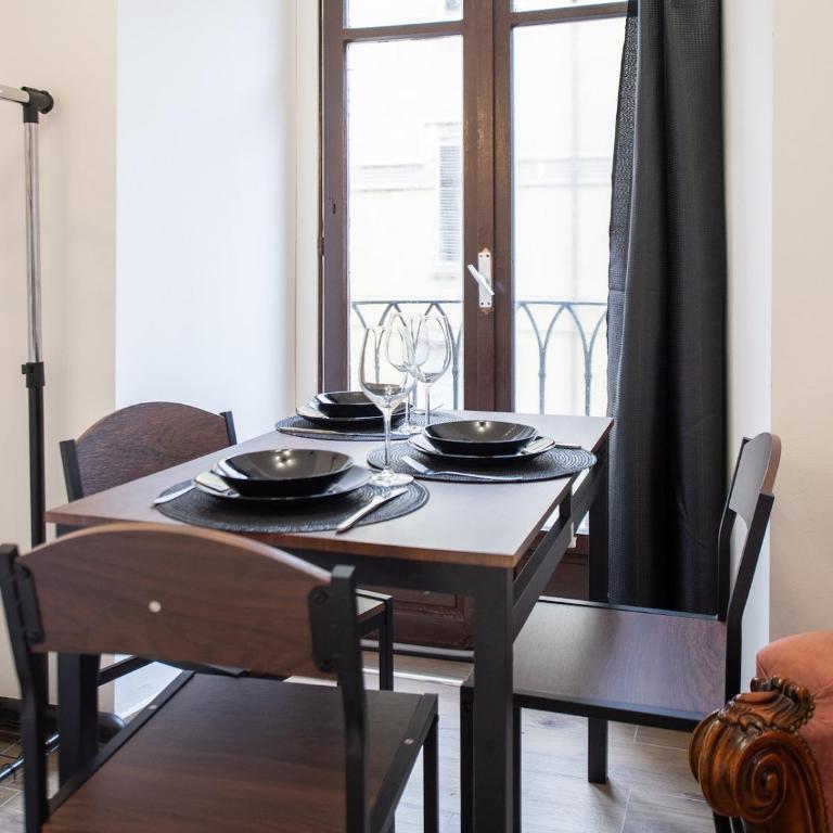 the Heart of Turin Center - One-Bedroom Apartment - 7