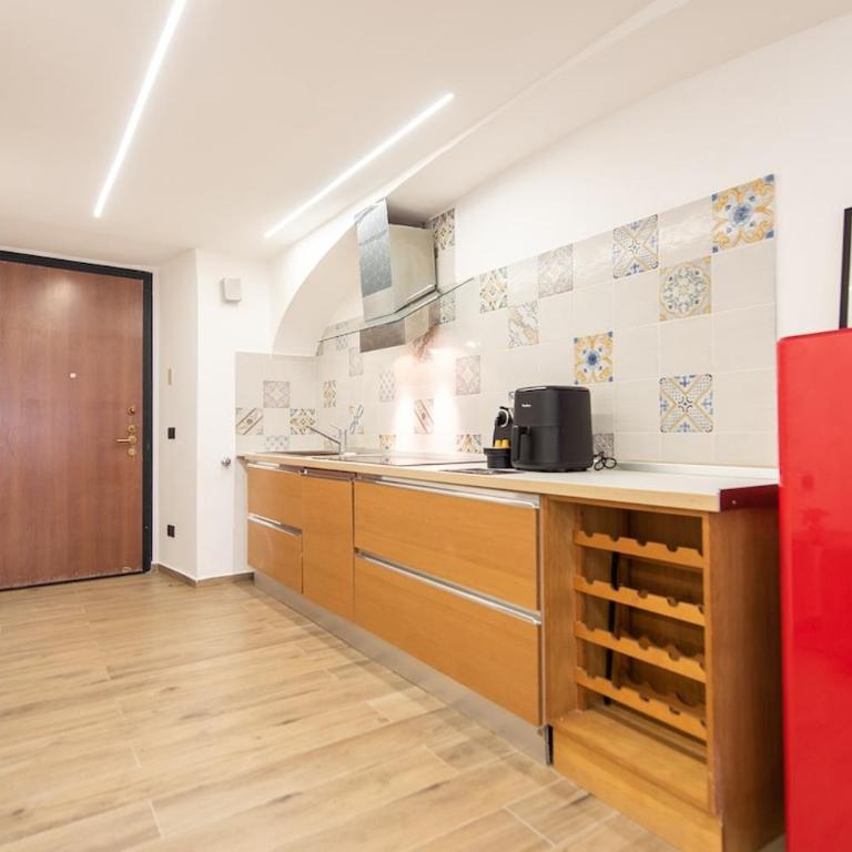 the Heart of Turin Center - One-Bedroom Apartment - 12