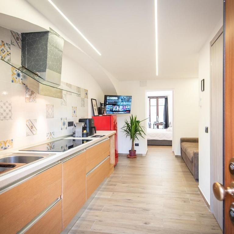 the Heart of Turin Center - One-Bedroom Apartment - 17