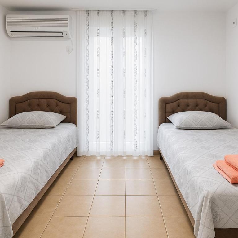 Apartmani PULIĆ - Dvokrevetna Soba sa Zasebnim Krevetima i Terasom - 5