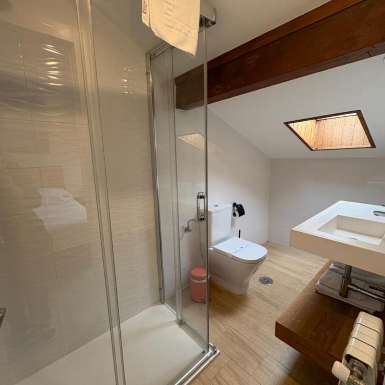Hotel Puerto de Llanes - Double Room - Interior Facing - 5