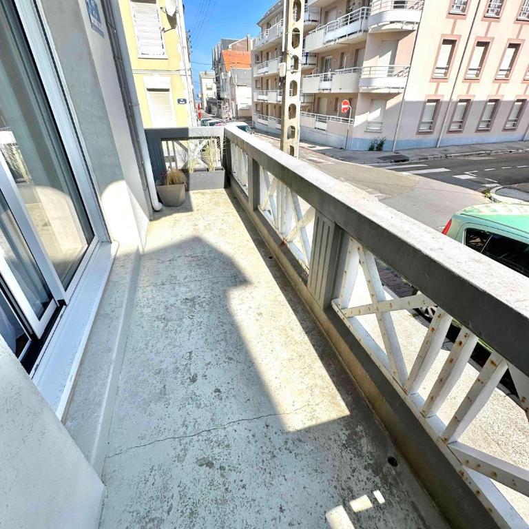 JUSANT - Appartement 5 pers avec Balcon Aperçu Mer à 100 m de la plage - Apartment - 2