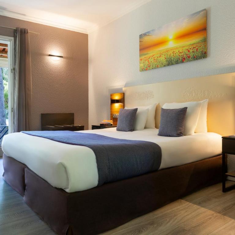 SOWELL HOTELS Domaine de la Petite Isle - Chambre Double ou Lits Jumeaux avec Accès Jardin - 2