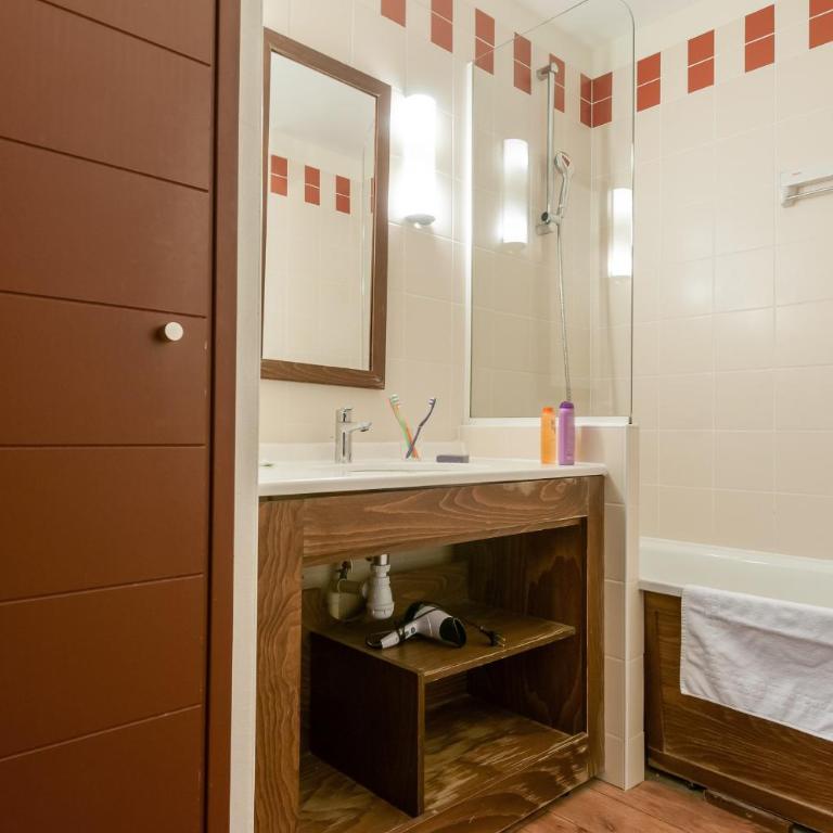 Résidence Pierre & Vacances Le Belmont - Appartement 2 Chambres avec Balcon (6 Personnes) - 2