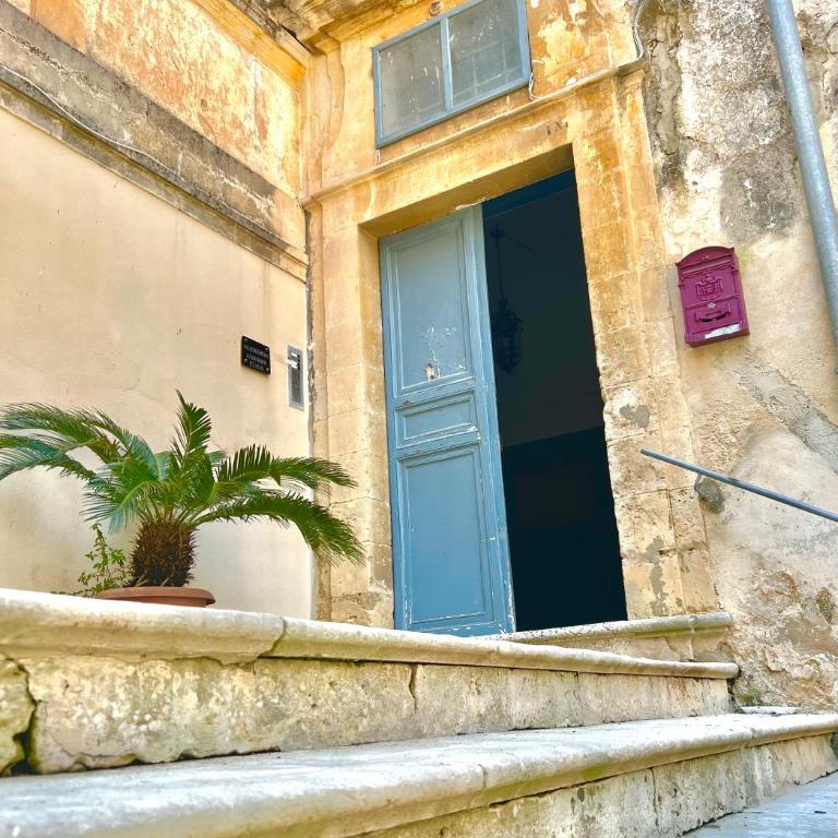 Palazzo Zappata luxury room Noto centro - Camera Matrimoniale Deluxe con Balcone - 9