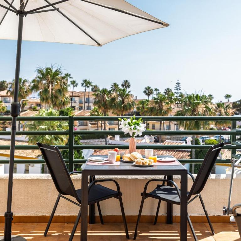 Marina Dorada by Alfresco Stays - Apartamento de 1 dormitorio con vistas al mar - 2