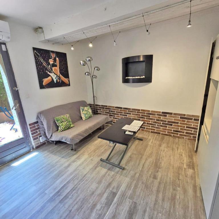 GregBnb - Studio 25m2 - Terasse 30m2 - CLIMATISÉ - Monolocale con Terrazza - 5