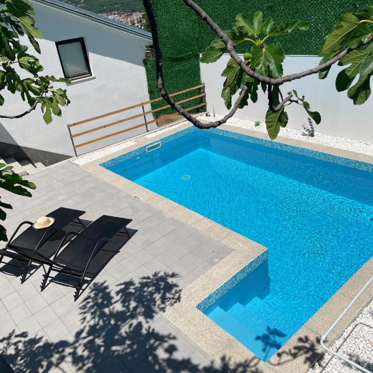 Hills Holiday House - Two-Bedroom Townhouse - 46