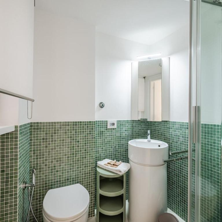 Rome Centre - Spacious Apartment - Jacuzzi - AC - WiFi - Appartamento con 2 Camere da Letto - 16