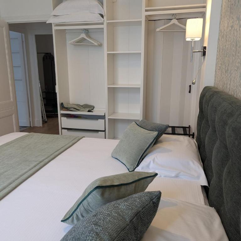VENI VEDI VICHY climatisé, 50m2 coeur de ville - Appartement 1 Chambre - 33