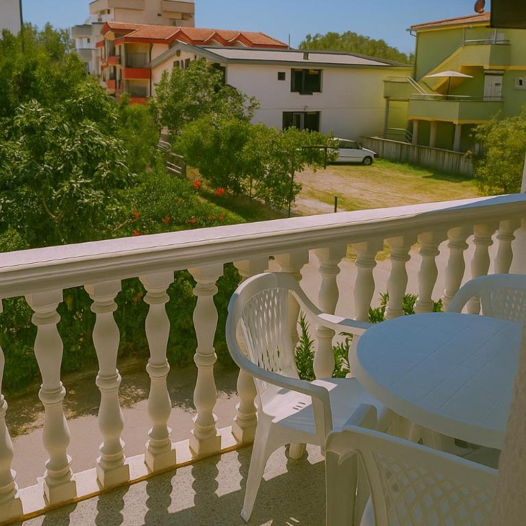 Apartmani PULIĆ - Dvokrevetna Soba sa Zasebnim Krevetima i Balkonom - 1