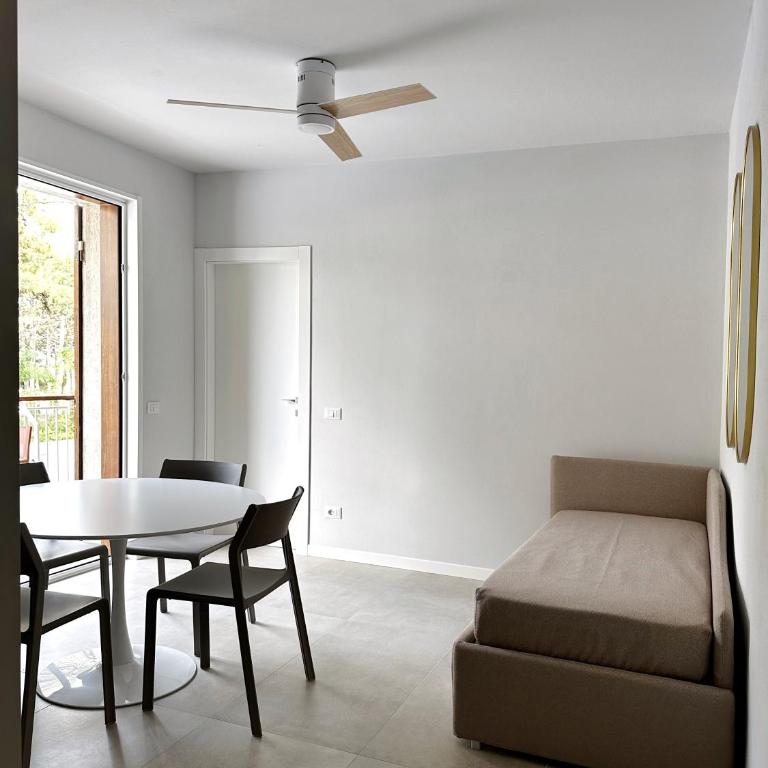 Lignano Pineta Apartment with pool - One-Bedroom Apartment with Terrace - 7