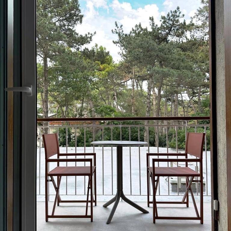 Lignano Pineta Apartment with pool - One-Bedroom Apartment with Terrace - 9