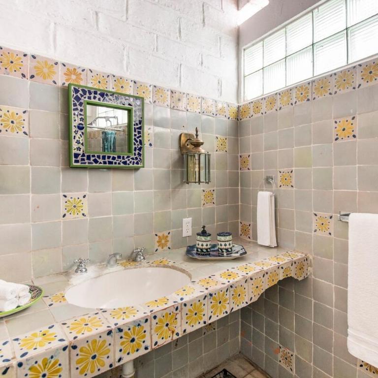 Rustic BR Downtown PV-Unique Vallarta Experience - Apartamento de 1 dormitorio - 5