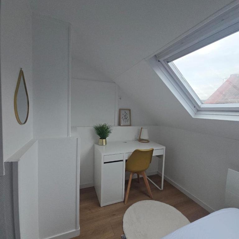 Maison cosy et calme à proximité de la gare - Four-Bedroom House - 26