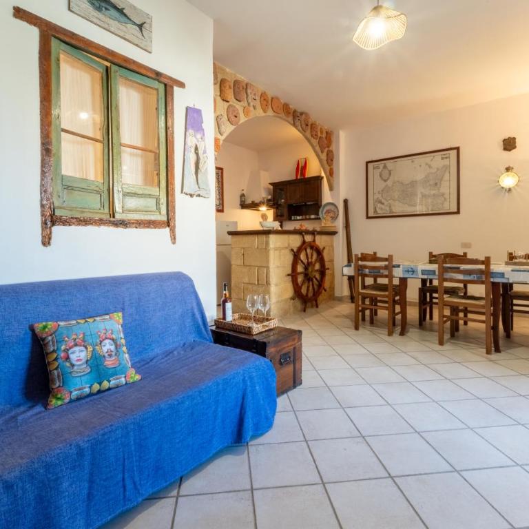 Sea Vibe -Concept Marino Island in Centro, Free WI-Fi - Appartamento Deluxe con 2 Camere da Letto e Balcone - 2