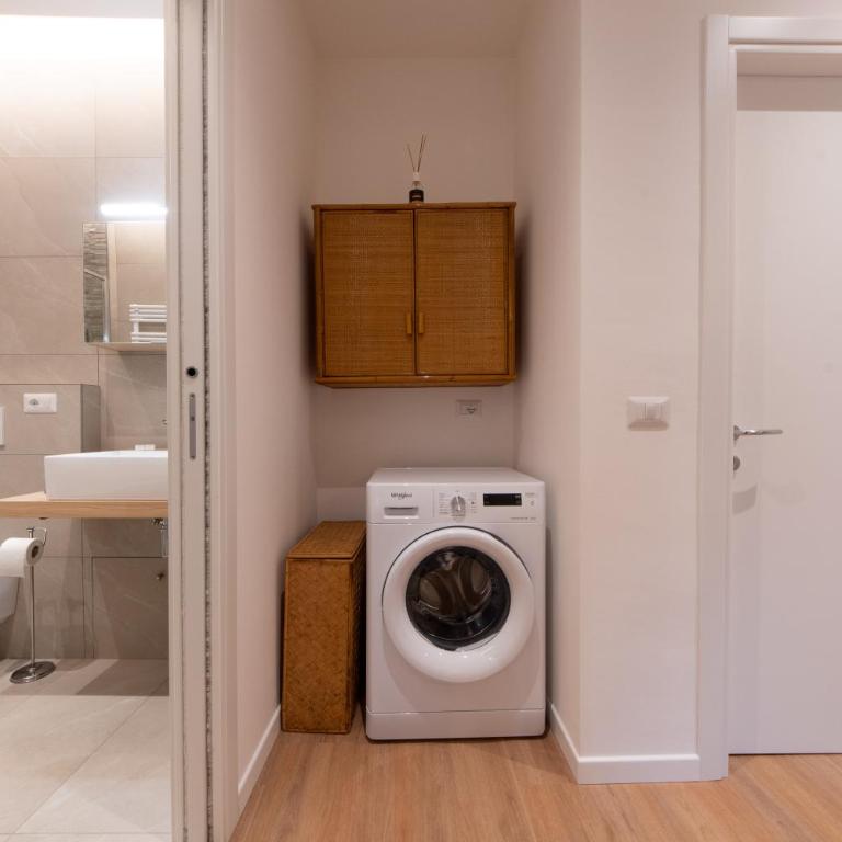 HouSmart Dimora D'Azeglio - Appartamento con 2 Camere da Letto e Vista Città - 13