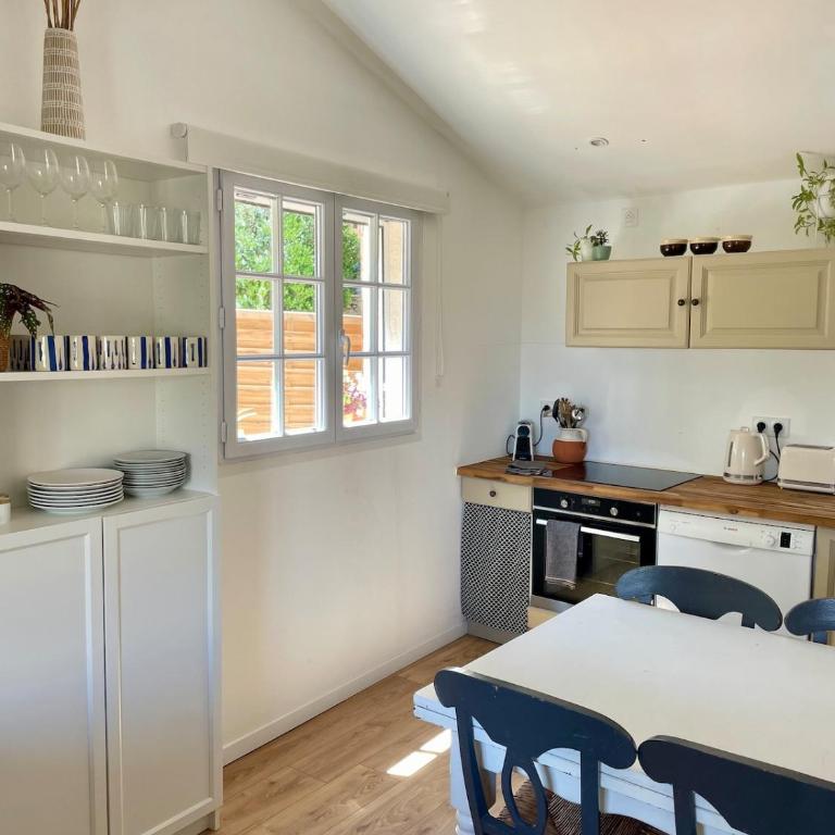 Maison avec jardin, parking et clim à 10 min à pied du Vieux Port - Two-Bedroom House - 9