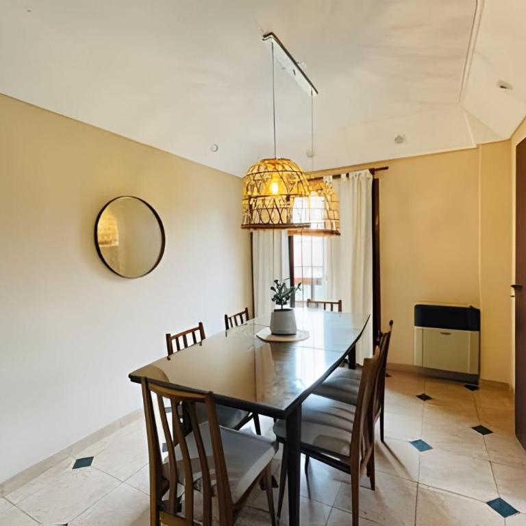 House with barbecue and garage. Sea view. Sleeps 8. - Villa - 9