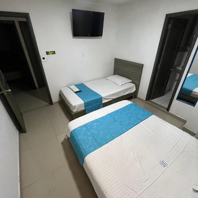 Hotel Éxito Pereira Center - Triple Room - 10