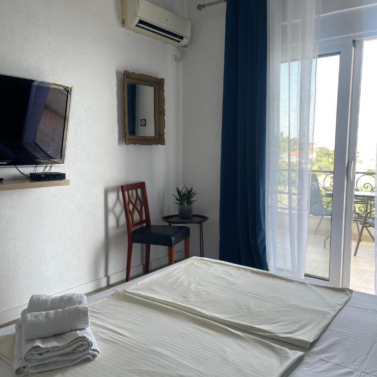 Guesthouse HHL - Liman ll - Dvokrevetna Soba sa Bračnim Krevetom i Pogledom na More - 9