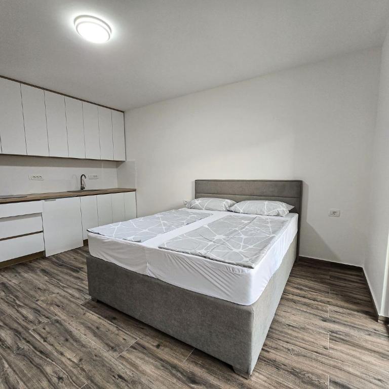 ND Apartments - Studio with Balcony - 7