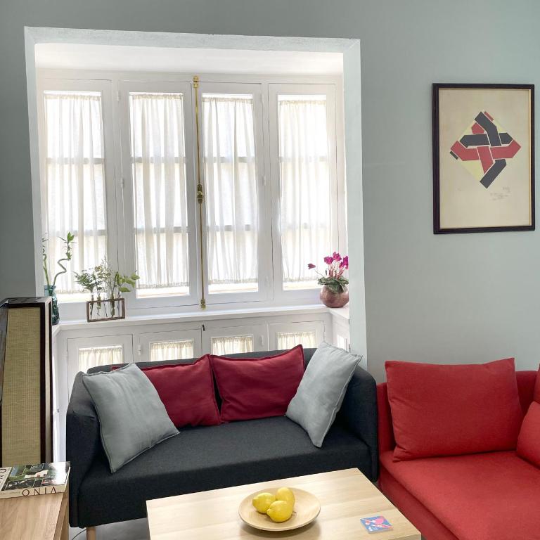 Elegancia y confort en el corazón de Málaga - Apartamento de 2 dormitorios con balcón - 5